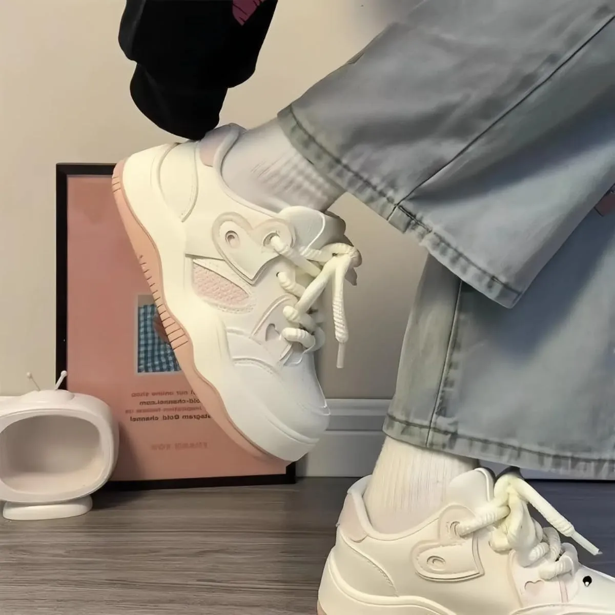 Heart Patch Sneakers for Women Girls, Preppy Chic Sweet Cool Style Cute Y2K Platform White Shoes Height Boost Leather Splicing