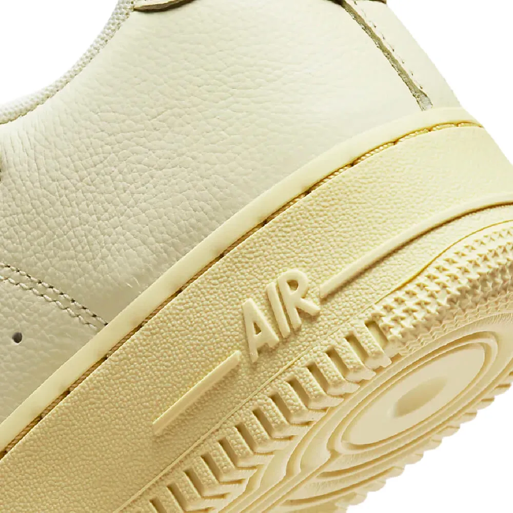 Nike Air Force 1 07 LX sneakers, light yellow