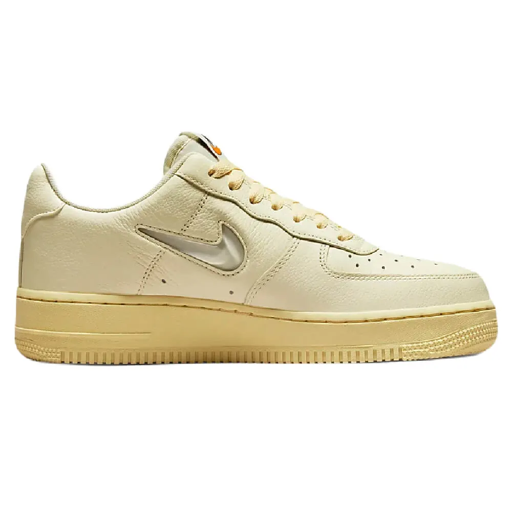 Nike Air Force 1 07 LX sneakers, light yellow