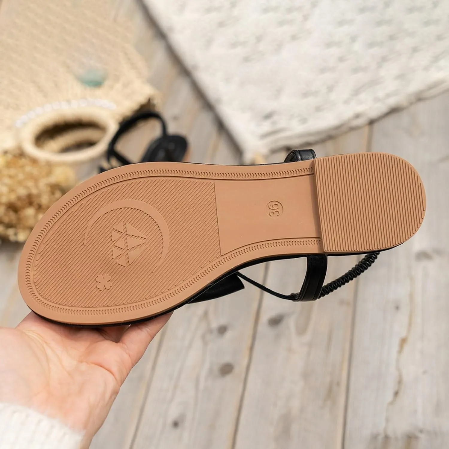 Women 2025 Rhinestone Flat Sandals Open Toe Elastic T Strap Bohemian Flip Flops Fashion Casual Bow Decoration Hollow Out Flat Shoes Beach Vacation Walking Outdoor Sandal